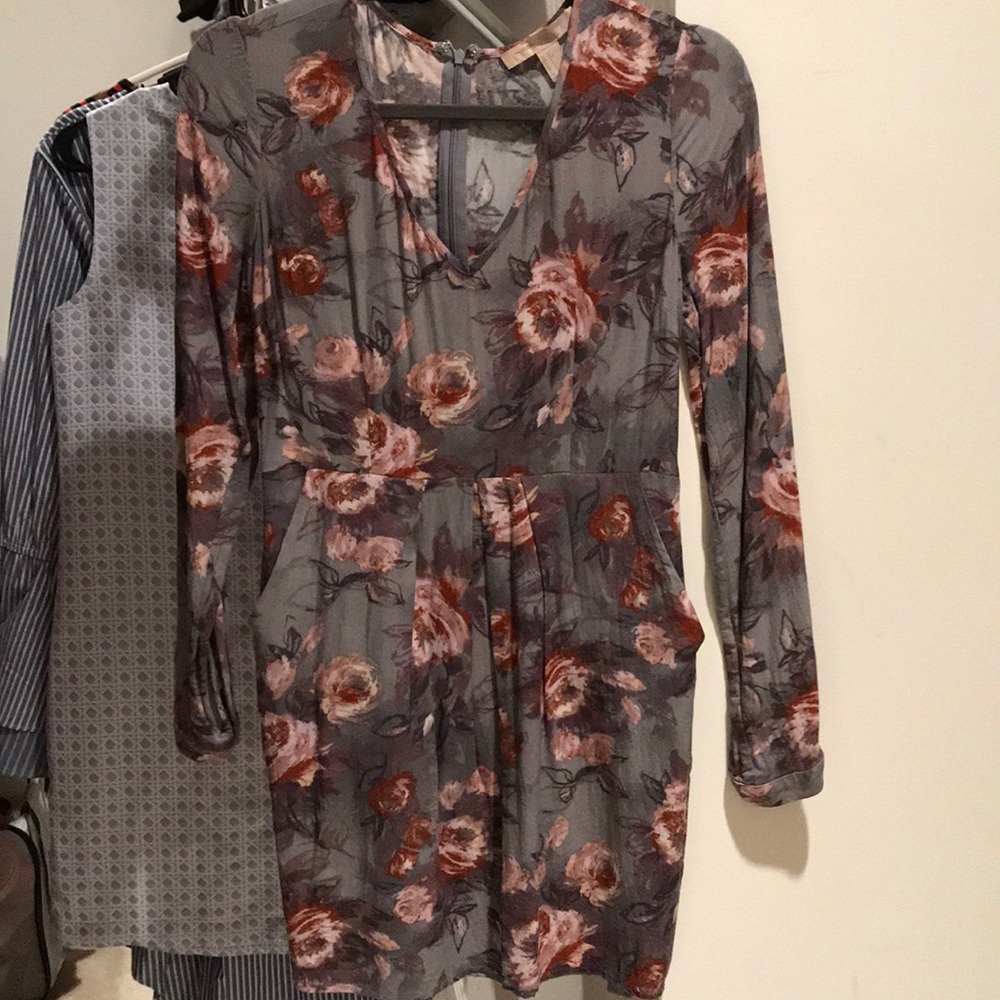 Forever 21 dress size small longsleeve pockets